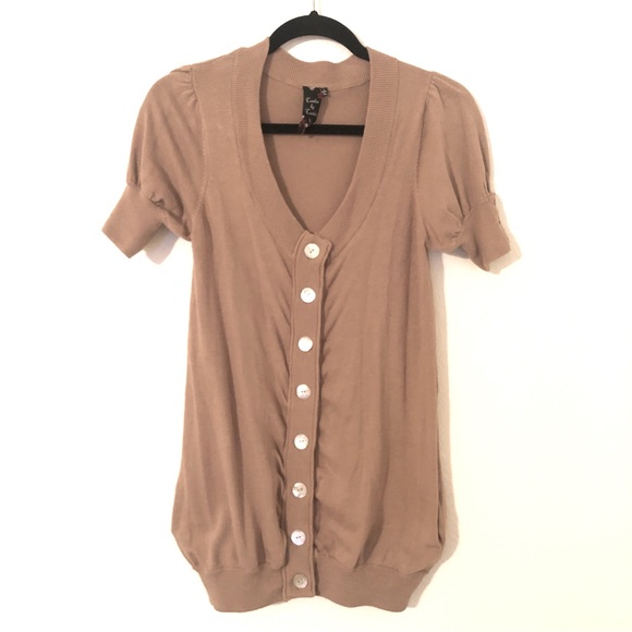 Twelve by Twelve Tan Short-Sleeve Cardigan S - Picture 1 of 9
